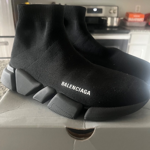 MEN'S SPEED RECYCLED KNIT SNEAKER IN BLACK - Picture 2 of 2